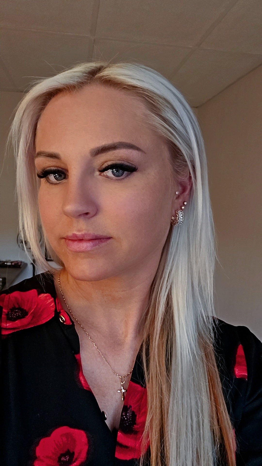 ,,Daily Glow,, auskari ar kristāliem